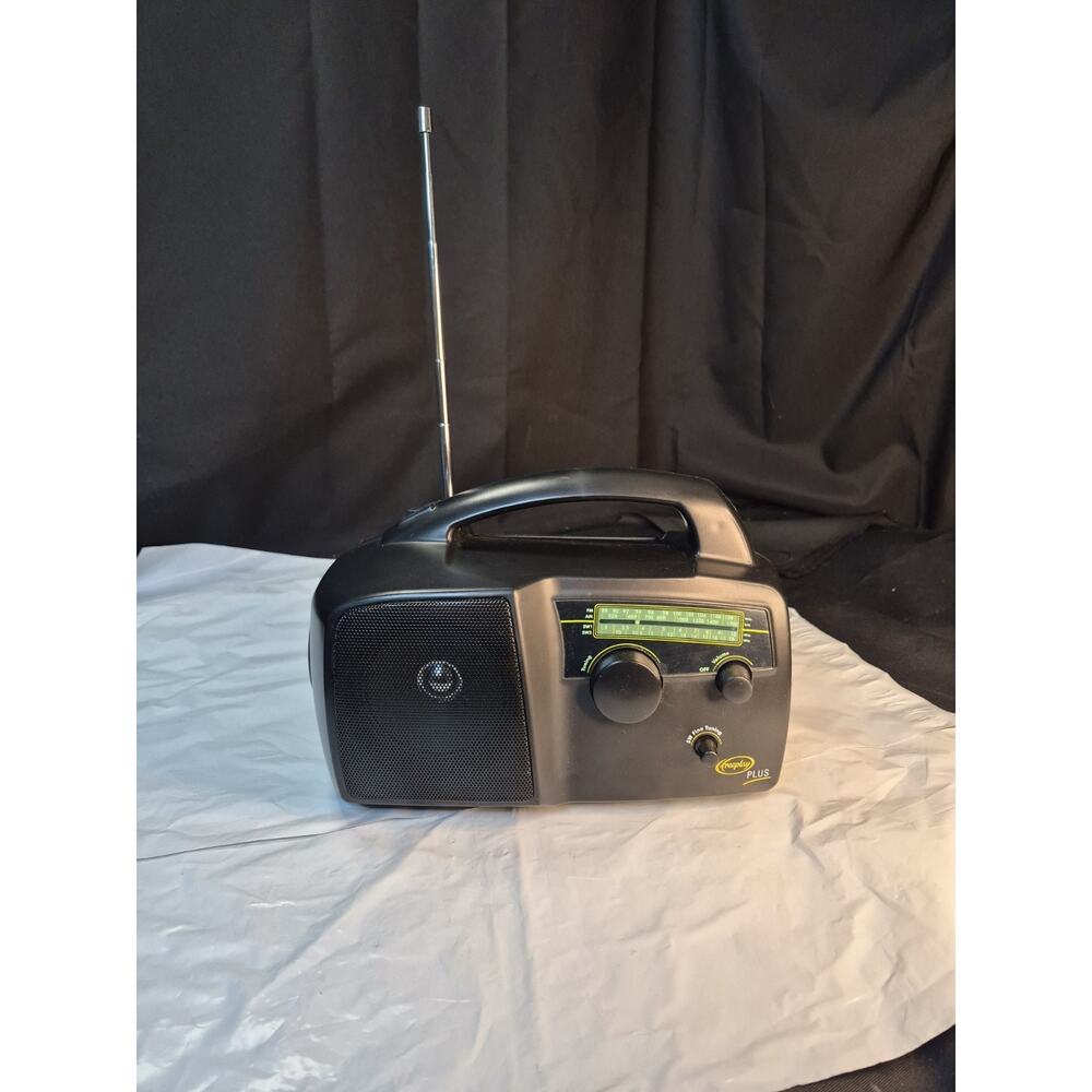 Freeplay Plus Self Powered AM/FM Radio Solar Power Crank & Light Model #CC011097